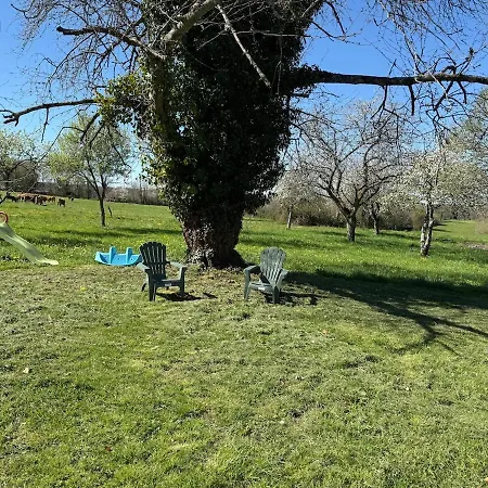 Du Cerisier Сasa de vacaciones Lanouaille